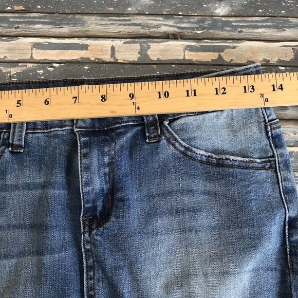 KanCan Denim Mini Skirt Size 25/3 Blue Jean Distressed Raw Hem Frayed - Picture 4 of 7